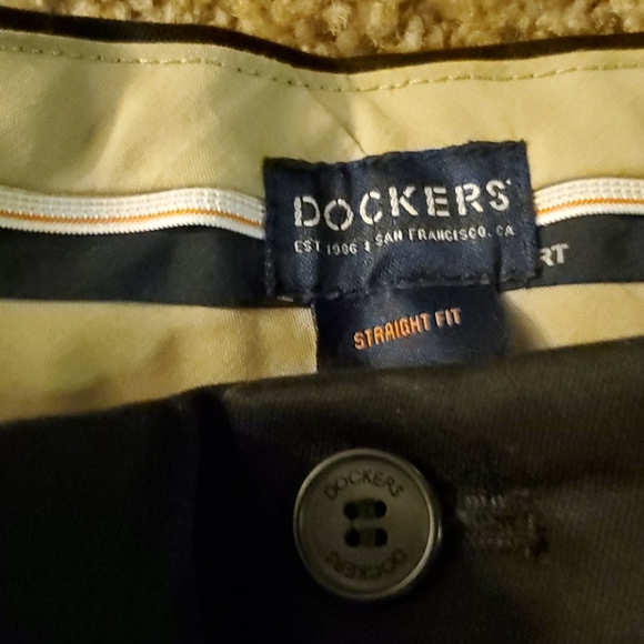 Men's Dockers Straight Fit Easy Khaki Pants - Picture 7 of 7